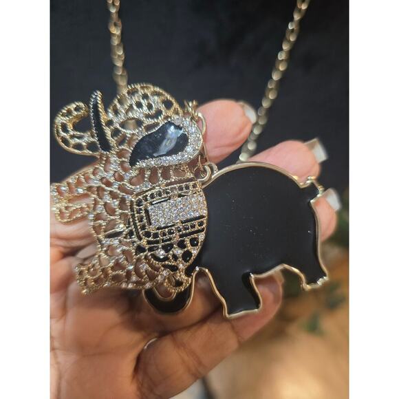 Women's Gold Chain Necklace With Lobster Clasp And Crystal Elephant Pendant - Picture 4 of 7